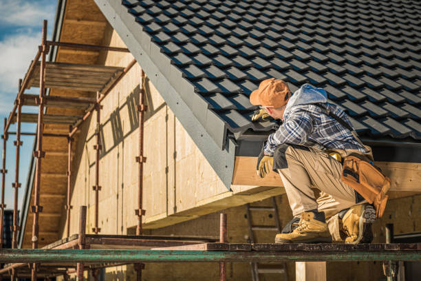 Best Roof Gutter Cleaning  in Tuolumne City, CA